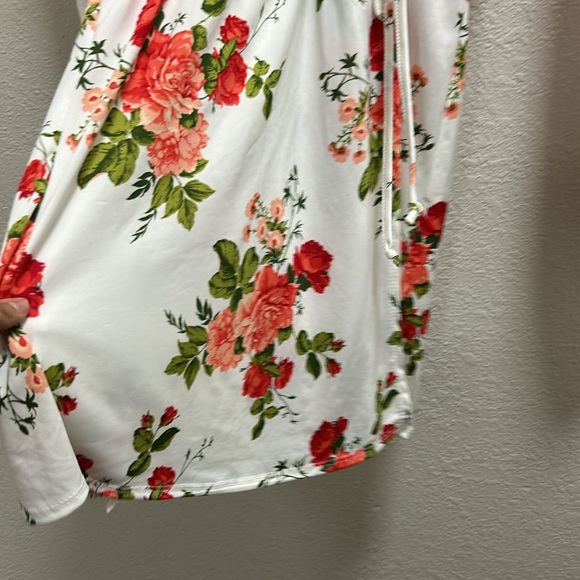 Floral short dress size Large - Picture 5 of 9